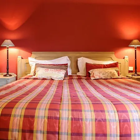 Le Domaine De Mombreux Hotell