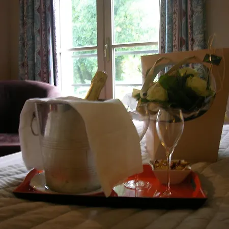 Le Domaine De Mombreux Hotell Lumbres