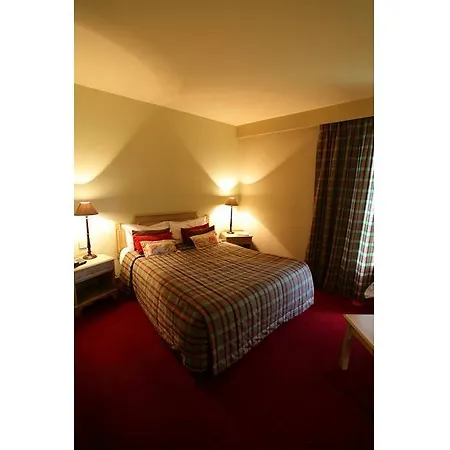 Hotell Le Domaine De Mombreux