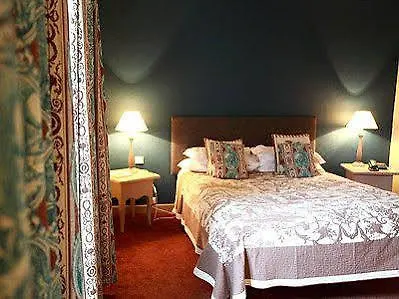 Le Domaine De Mombreux 3*